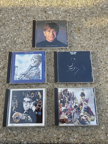 Elton john lot empty - elton,