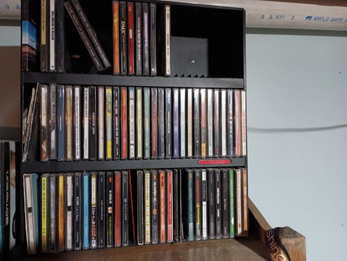 Lot empty cd cases - 65,